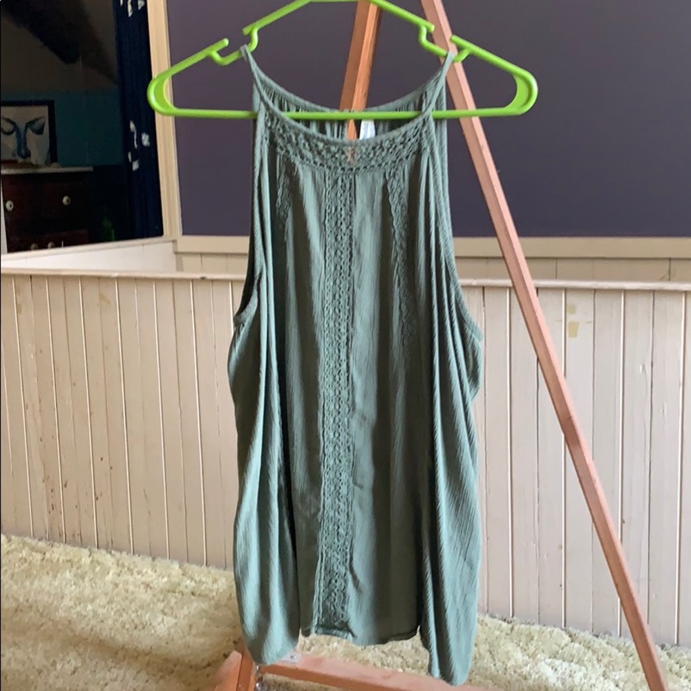 High neck tank